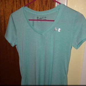 Under armour tee shirt